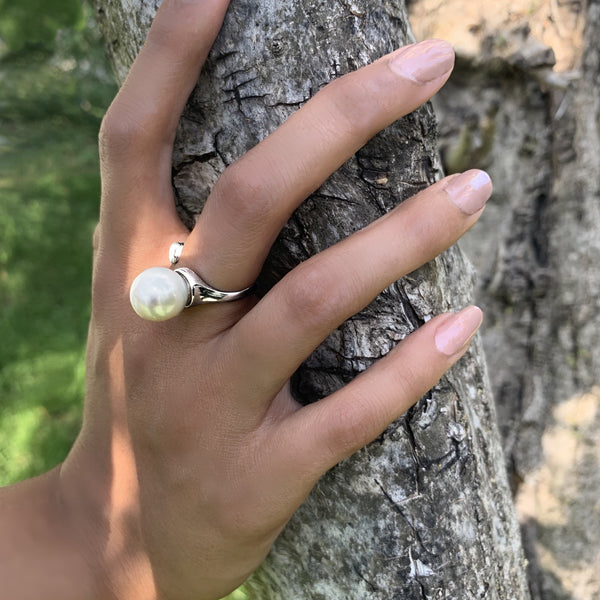 Vue portée de la bague impériale perle 11mm  anneau argent 925 taille ajustable 