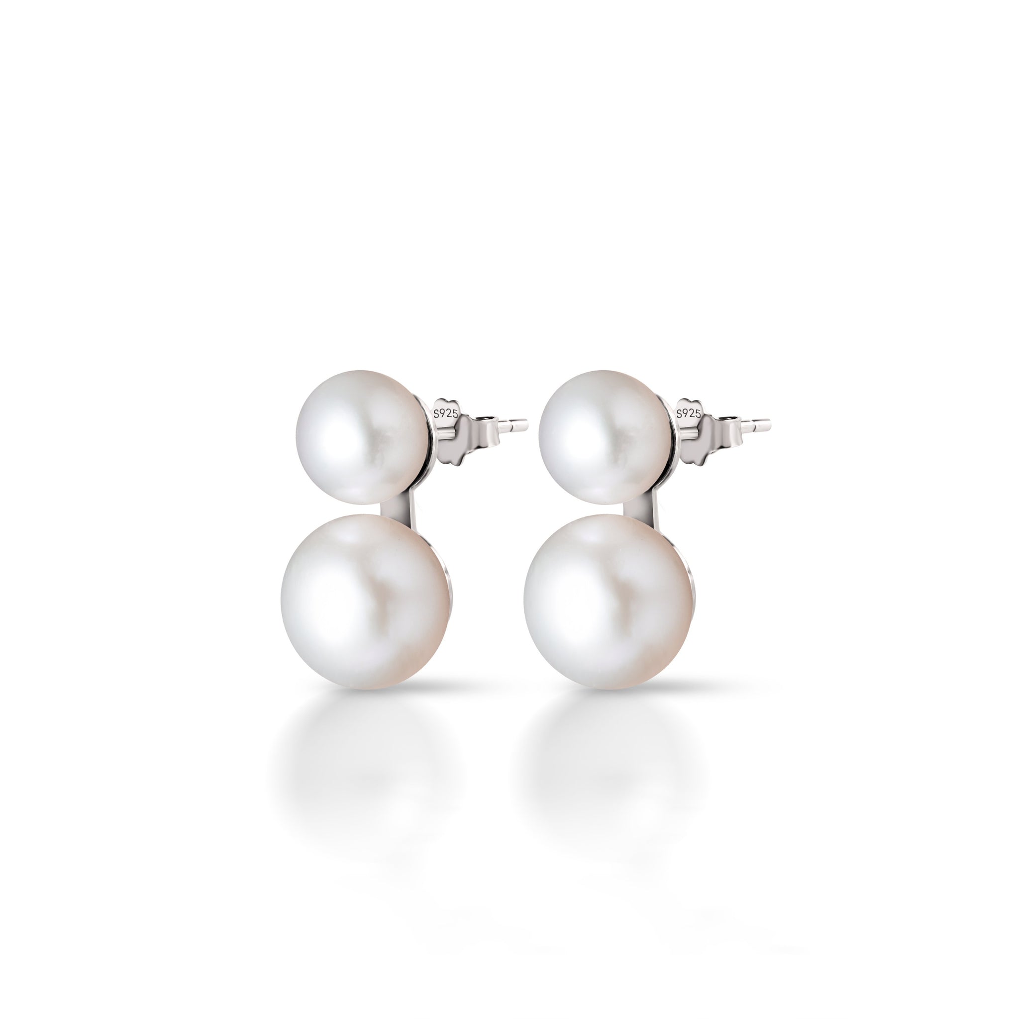 Boucles d’oreilles à clou duo de perles de culture d’eau douce arrondies à base plate blanche de 6 et 7,5 mm sur tige en argent 925