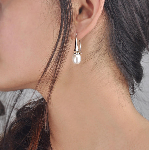 Majestic Muses Earrings - Snow