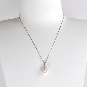 Pearl Necklace Pendant - Snow